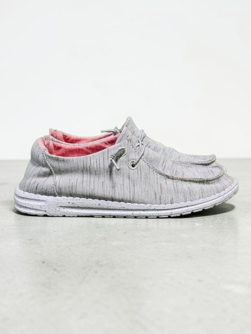 TRUE CRAFT | DIAMOND CANVAS SLIP-IN LOAFERS